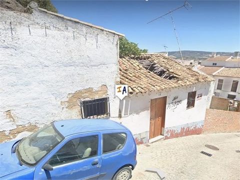 Detached property Situated in the town of Olvera in the province of Seville. Needs completely renovating throughout, ideal restoration project that would make a superb one bedroom cottage getaway with fantastic views over the beautiful town of Olvera...