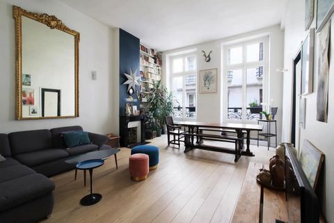 Paris 1st - stylish 3 bedroom apartment taking up the entire floor of the building. In the heart of the village of Montorgueil, in the Sentier district, on the 1st floor of an old building, come and discover this stylish apartment 90.15 m2. Accommoda...