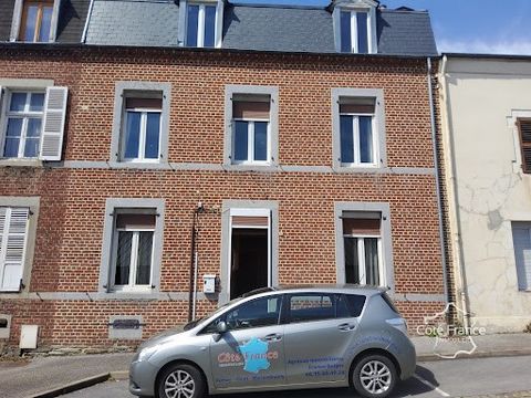 ARDENNES 08 Fumay. Townhouse to renovate of 132 m2 with a garden of 92 m2. The property comprises: ground floor: entrance hall, kitchen, dining room, living room, toilet. First floor: three bedrooms, one with shower room and toilet, bathroom and toil...