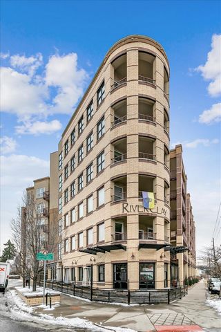 Stepping into this River Clay condo immediately feels like home! The quality finishes and upgrades that abound, incredible city views from nearly every window, and the impressive 28' covered balcony highlight just some of the features this property o...