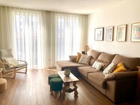Modern apartment, great luminosity of natural light with vinyl flooring, air conditioning throughout the house, thermal and acoustic insulation, this apartment has an electric boiler for water heating, built-in lights throughout the apartment, instal...