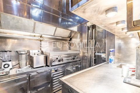 An excellent restaurant for rent in one of the most visited places in Zagreb. Existing MTU for a fast food facility. Fully equipped and ready to go with a complete inventory: stainless steel appliances and fixtures, gas grill, fryers, toaster, stainl...