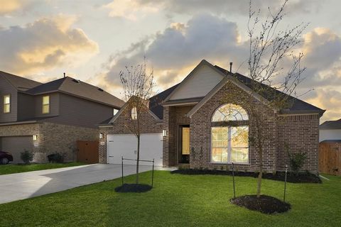 LONG LAKE NEW CONSTRUCTION - Welcome home to 1560 Sunrise Gables Drive located in the community of Sunterra and zoned to Katy ISD. This floor plan features 4 bedrooms, 3 full baths and an attached 2-car garage. You don't want to miss all this gorgeou...