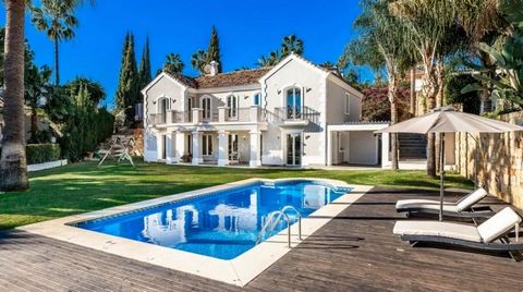 Dazzling Luxury Villa in modern Andalusian style, in the exclusive area of Los Naranjos Golf, Nueva Andalucía, Marbella. Located in a valuable area of Luxury Villas, with first-class golf courses, surrounded by vegetation, in a quiet environment, nea...