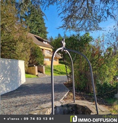 Mandate N°FRP151637 : House approximately 168 m2 including 8 room(s) - 5 bed-rooms, Sight : Dégagée. Built in 1960 - Equipement annex : Garden, Balcony, Garage, Fireplace, - chauffage : fioul - Expect some renovation - Class Energy G : 455 kWh.m2.yea...