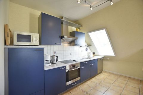 The lighthouse apartment with 80m² for 4 people is on the 1st floor with direct access to the 2nd floor and has a bright living room with fitted kitchen, 1 bedroom with double bed and a shower room. Another bedroom with two single beds can be reached...