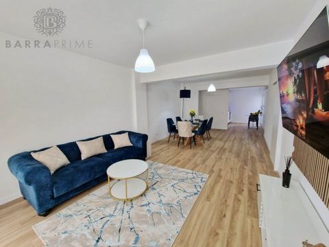 Beautiful renovated 2-bedroom apartment in the centre of Quarteira Apartment located in the centre of Quarteira, with services and amenities close by and within walking distance of the beach. It is on the 1st floor of a building with a lift. It has b...