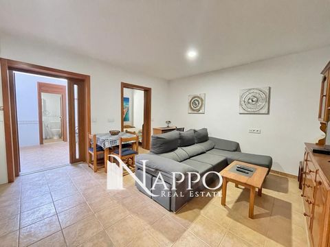 Magnificent completely renovated ground floor for sale on the second line of the sea in S'Arenal de Palma.This bright and well distributed home offers us 70m2 built with 62m2 useful, which has 2 bedrooms, having a double bedroom with built-in wardrob...