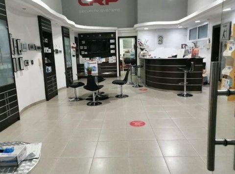 Located in Limassol. Shop in Agia Zoni area in Limassol with covered area 109 square meters and mezzanine 34 square meters..The shop is on the ground floor.It consists from an open-plan area, one w.c. , one un-covered parking and big windows facing t...