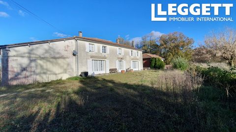A25502ELM16 - Superb opportunity to acquire this detached family home without closed neighbours in a peaceful environment 5 minutes from Baignes in the south of the Charente region. Important to note this is a renovation project. Composed of 2 houses...