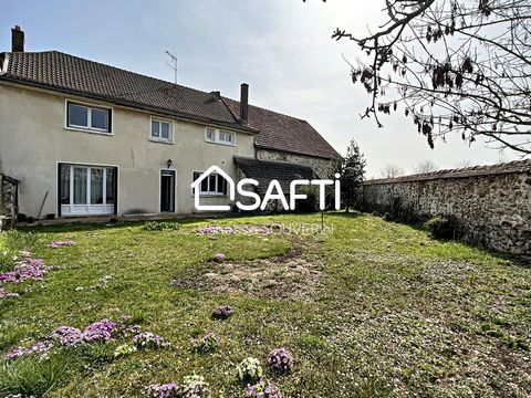 Village near Pont sur Seine, located between Nogent sur Seine and Romilly sur Seine. Come and discover this vast 8-room house composed on the ground floor: an entrance, a living room with fireplace, a fitted kitchen, 2 bedrooms, one with a shower roo...