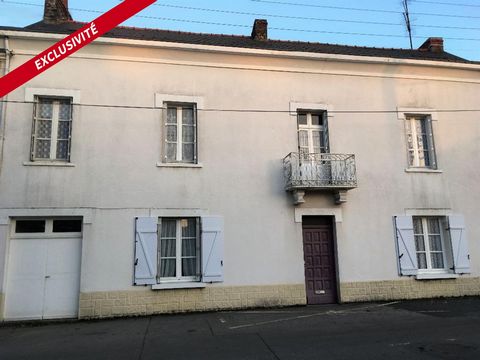 Megagence offers this town house with great potential. Ground floor: entrance hall, 25 m² sitting room, 27 m² dining room, kitchen, wc. On the first floor, served by a wooden staircase, there are two bedrooms, one of 22 m² with parquet flooring, cupb...