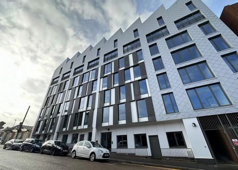 Ein brandneues, designorientiertes Projekt mit 80 atemberaubenden, hochwertigen Apartments im Zentrum von Birmingham. Die Entwicklung wurde mit einem Hauptaugenmerk auf die Nachfrage der Nutzer durch architektonische Innovation, bahnbrechende Integra...