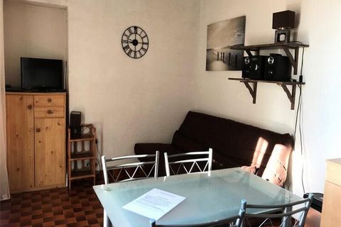 This cozy 2-room apartment is designed to accommodate up to 4 people, featuring a sofa bed and a 140 cm double bed. The apartment offers a comfortable environment with an open living area and a kitchen, perfect for relaxing or cooking meals during yo...