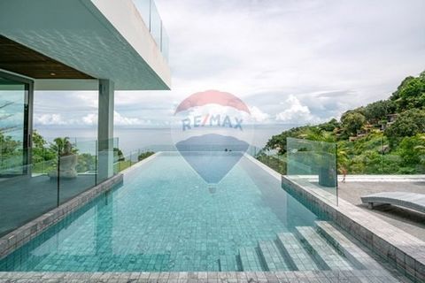 Villa Silver Moon Beschreibung Luxusvilla zum Verkauf: Panoramablick auf den Sonnenuntergang am Cape Amarin, Kamala Headland Wichtige Highlights: ✅ Panoramablick auf den Sonnenuntergang und das Meer ✅ Thailändisches Grundeigentum ✅ 6 Schlafzimmer | 8...