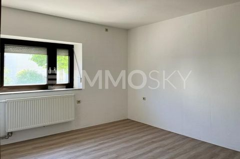 Clever investieren: 1-Zimmer-Wohnung in Schwabach Diese attraktive 1-Zimmer Wohnung in Schwabach bietet sowohl für Kapitalanleger als auch für Eigenbezieher eine ideale Option. Das geräumige Wohn-Schlafzimmer ist flexibel gestaltbar und bietet ausrei...