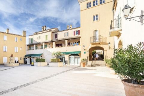 De Résidence Pont Royal en Provence - maeva Home ligt in Bouches-du-Rhône, tussen Aix-en-Provence en Avignon. Het is een ideale bestemming om nieuwe energie op te doen en te genieten van de vele activiteiten. De residentie is gelegen in het hart van ...