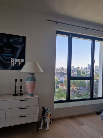 This luxurious 3-room apartment, with a size of 79 m², is located on the 10th floor of a modern 18-story Pandion-building offering a comfortable concierge service. A special highlight of the apartment is the spacious, covered loggia. From here, you c...