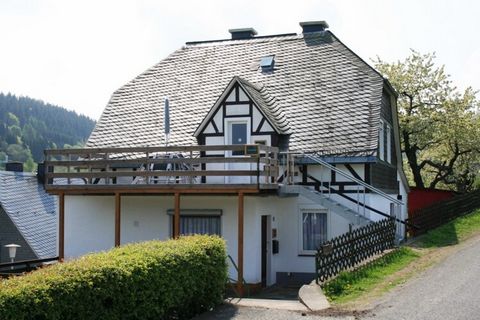 Venez passer vos vacances à Schwalefeld au cœur du Sauerland. Ce joli petit village vallonné typique de la région est entouré d'une nature généreuse et offre de nombreuses possibilités d'excursions dans les environs. La location se trouve à la périph...