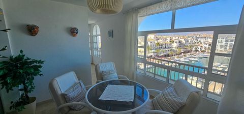 Playas de la Duquesa ist eine außergewöhnliche Wohnanlage direkt am Strand nur einen kurzen Fußweg vom lebhaften Hafen von Duquesa entfernt Dieses beeindruckende Apartment mit 2 Schlafzimmern und 2 Bädern liegt nur einen kurzen Spaziergang vom Strand...