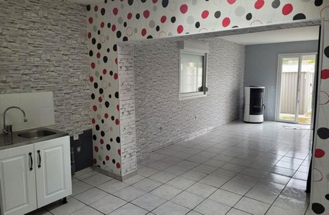 Haillicourt commune appréciée du BRUAYSIS, Cet ensemble immobilier se compose d'un studio de 35m² à rénover actuellement libre vous permettant de réaliser les travaux nécessaires et une maison avec cour et jardin. La maison est équipée d'un poêle à g...