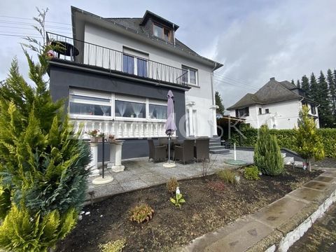 Dit exclusieve pand biedt niet alleen een aantrekkelijk rendement voor investeerders, maar ook de mogelijkheid tot eigen bewoning. Het appartementengebouw met in totaal 5 gemoderniseerde appartementen presenteert zich als een unieke kans om de wereld...