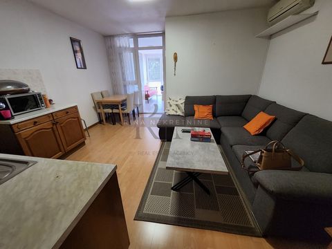 Location: Istarska županija, Poreč, Červar-Porat. Poreč - Červar Porat, Attractive 2-Bedroom Apartment Near the Sea A beautiful property located near Poreč, just 200m from the sea and stunning beaches. This property offers an ideal opportunity to enj...