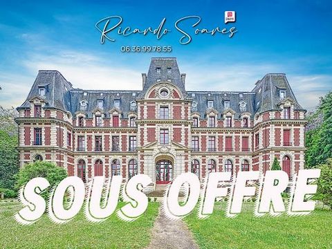 Ricardo SOARES vous propose à la vente un appartement 2 pièces dans un cadre (vraiment) idyllique, sur un parc privé de 5 hectares, dans le majestueux CHÂTEAU DE VILLETTE (que vous ravira de par sa beauté époustouflante), sur la commune de Pont-Saint...