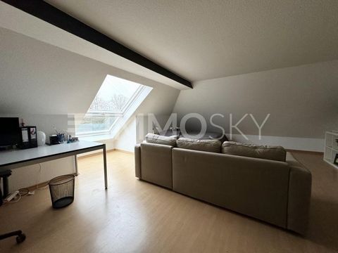 Welcome to this exclusive attic apartment that leaves nothing to be desired! With approx. 180 m² of living space spread over five rooms, it combines urban living and idyllic greenery. Perfect for personal use or as an investment property with a possi...