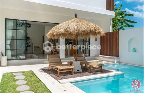 Stylish Canggu Villa with Spacious Design and Modern Amenities Ideal for Investment Price at IDR 3,700,000,000 until 2047 Located in the serene neighborhood of Kayu Tulang, Canggu, this exquisite leasehold villa offers a unique blend of modern comfor...