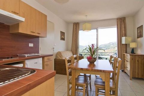 Ideal for spending a quiet holiday close to nature, Résidence La Marquisié*** welcomes you at the top of a hill offering a very pretty view of the valley and surrounding hills. It is located about 2km from the center of the village of Trébas les Bain...