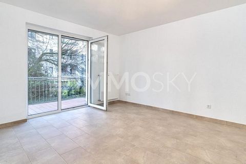 +++Please understand that we will only answer inquiries with COMPLETE personal information (complete address, phone number and e-mail)+++ Your new home in Cologne! This bright and modern 2-room apartment with a living space of 50 m² offers a well tho...