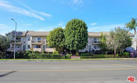 Welcome to this rare Sherman Oaks 3-bedroom, 2-bathroom condo nestled in a resort-style complex, complete with a sparkling pool and lush surroundings. Step inside to discover an open-concept layout with spacious living and dining areas. Top floor uni...