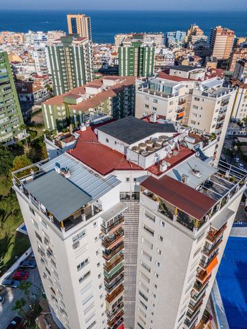 Penthouse Fuengirola Costa del Sol 3 Bedrooms 2 Bathrooms Built 198 m² Terrace 154 m² Setting Town Beachside Close To Port Close To Shops Close To Sea Close To Town Close To Schools Close To Marina Urbanisation Orientation South South West Condition ...