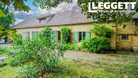 A31968CGI24 - Stone farmhouse comprising a main house (3 bedrooms) and two gîtes. A barn can be converted to create a 3rd gîte. This beautiful property is set in a private wooded area just 3 minutes from all amenities. A large, sunny swimming pool wi...