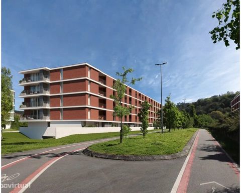 Offer management of the financing process always with the best solutions on the market. 4 bedroom apartment, under construction, with two suites and superior quality finishes, next to the city park, in the parish of Costa-Guimarães. Benefit from the ...