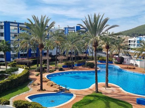 Exquisite apartment for sale in Santa Eulalia Discover the opportunity to own a delightful three-bedroom apartment, nestled in the serene coastal town of Santa Eulalia, mere moments from the beach. This inviting residence boasts a well-considered lay...