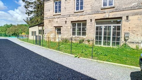 Votre agence Comme à la Maison vous propose, au sein d’une future copropriété, cet appartement de 69,30 m2, idéal pour un projet sur-mesure ! Localisation : Situé à Tracy-le-Mont, à seulement 20 minutes de Compiègne et Noyon Environnement calme et ve...