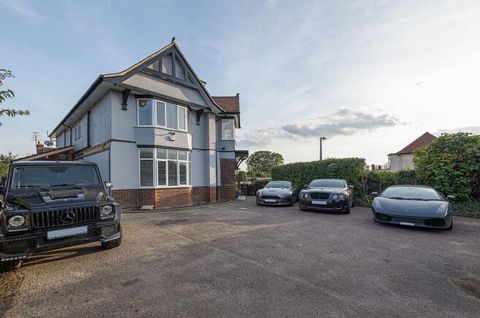 OVERVIEW *GUIDE PRICE £800,000 - £825,000* Nestled in one of Dovercourt's most desirable locations, this property is an exceptional five-bedroom detached residence that seamlessly blends timeless elegance with contemporary living. The property is wel...