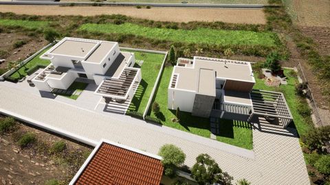 THE ADDED VALUE OF THE PROPERTY: 4 bedroom villa in a private condominium with countryside and mountain views 5 km from the beach and 12 km from Ericeira PROPERTY DESCRIPTION: Floor 0 Hall 26 m² Kitchen and living room 88 m² Bedroom 16 m² Bathroom La...