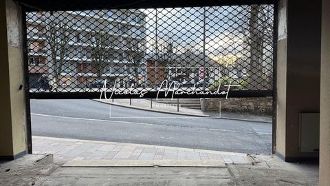 Murs commerciaux- plateau brut