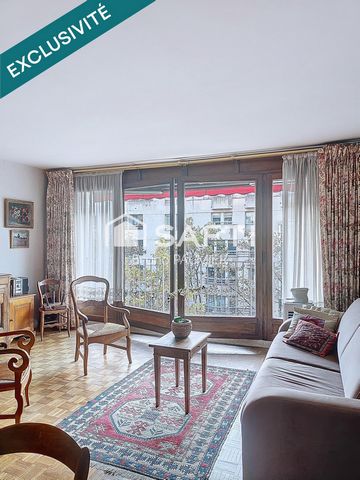 A 100 mètres des Buttes-Chaumont, sur une avenue arborée, 3 pièces 72m2 en étage élevé avec balcon