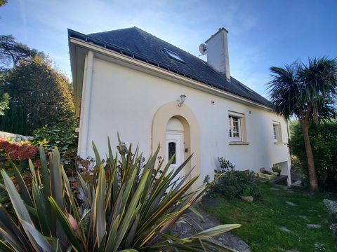 VILLE CLOSE HENNEBONT - MAISON - 6 PIECES