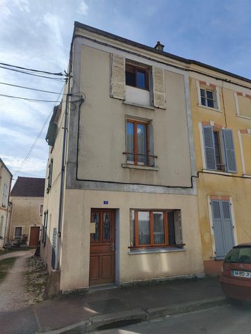 Maison en centre village avec tout à pied !