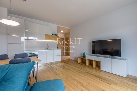 Spacious One Bedroom Apartment Near Mall Paradise! Just finished and awaiting its first tenant! High-class furnishings and equipment! 'RockIT Properties' is pleased to present a spacious apartment located in a top-class controlled access complex, min...