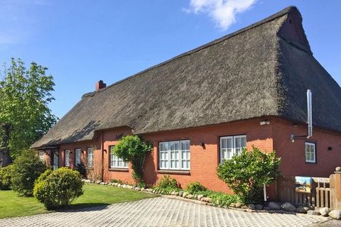 The thatched house with two cozy apartments, which was radically renovated in 2016, impresses with its beautiful property, which offers a barbecue and sauna hut and a spacious swimming pond. The large enclosed grounds offer plenty of space to play an...
