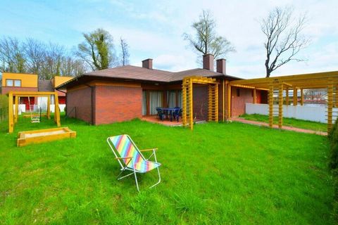 Perfect location, close to the beach, but still in a quiet area. Approximately 300 m to the center of the resort. Sarbinowo is today one of the leading resorts on the Polish Baltic coast. A single-story terraced house, on a fenced, private plot (appr...