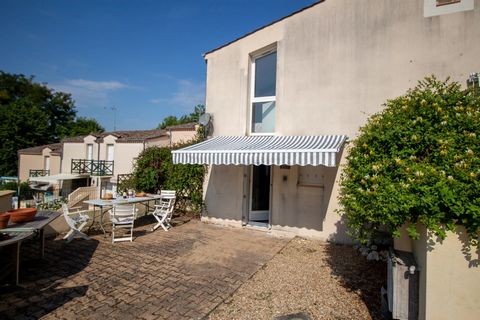 Ideal holiday home or permanent residence in countryside setting with pool. One of twelve houses in the complex comprising a living room with kitchen corner, downstairs wc and upstairs there is a bathroom and 2 bedrooms, one of which has an ensuite s...