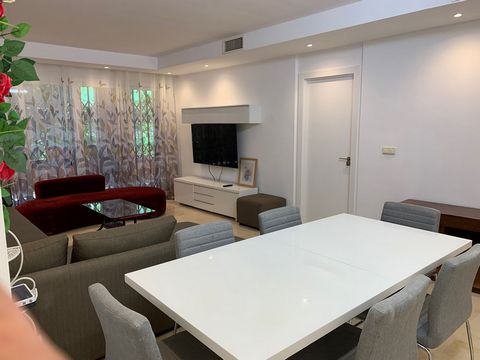 Located in Puerto Banús. EL OASIS DE MARBELLA, FANTASTIC 2 BEDROOM APARTMENT THAT CAN BE A 3 BEDROOM, ACCORDING TO NEEDS, ASK TO REQUEST THE GOOD SIZE, THE COMPLETE FLOOR, THE URBANIZATION HAS ITS LARGE POOL GYM AND FABULOUS TROPICAL GARDEN AROUND TH...