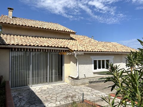 Côté Particuliers offers a T4 house with an entrance overlooking a corridor with two bedrooms, a living room with fireplace and access to a veranda, a kitchen, a laundry room, a bathroom, a separate toilet. Upstairs, a converted attic of about 50m2. ...